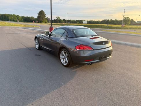 Used 2016 BMW Z4 sDrive28i RWD image 3