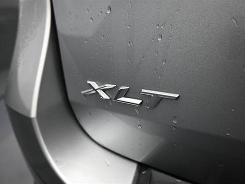 Certified 2024 Ford Explorer XLT RWD image 5