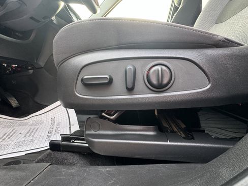 Used 2023 Chevrolet TrailBlazer LT w/ Convenience Package image 11