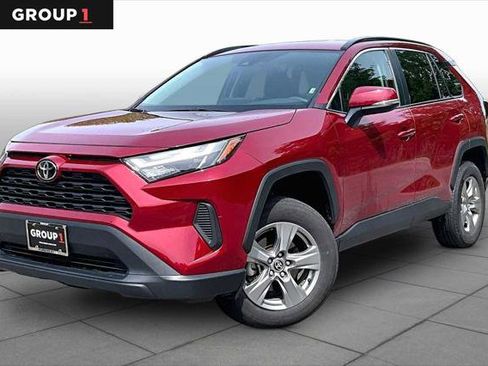 Certified 2025 Toyota RAV4 XLE AWD/4WD image 1