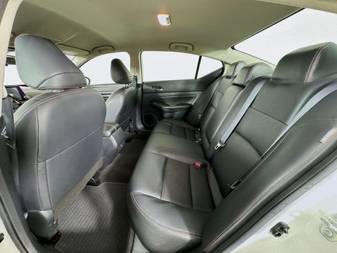 Used 2022 Nissan Altima 2.5 SR FWD image 26