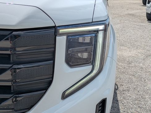Used 2023 GMC Sierra 1500 Elevation RWD image 10