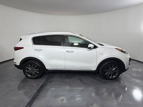 Used 2019 Kia Sportage EX w/ EX Sport Appearance Package AWD/4WD image 4