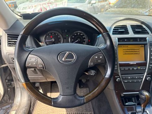 Used 2010 Lexus ES 350 FWD image 9