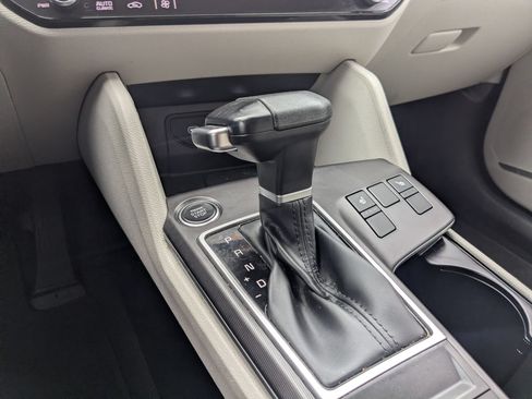 Used 2026 Kia Sportage EX FWD image 18
