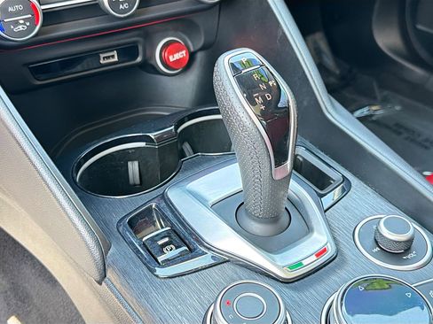 Used 2021 Alfa Romeo Giulia Sprint w/ Sun & Sound Package image 27