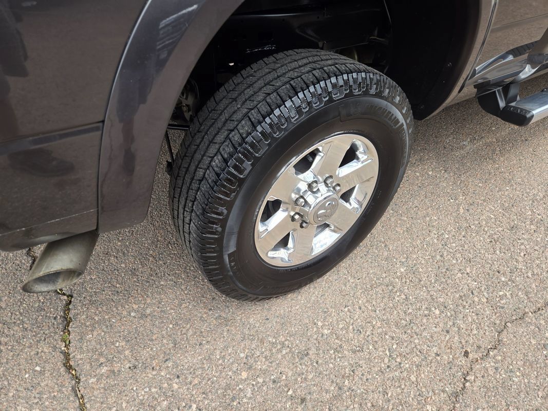 Used 2014 RAM 2500 Laramie w/ Cold Weather Group AWD/4WD image 11