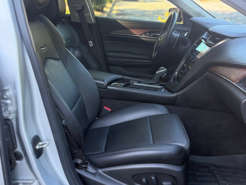Used 2019 Cadillac CTS Sedan w/ Seating Package RWD image 15