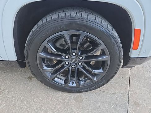 Used 2024 Jeep Grand Wagoneer L Series II w/ Quick Order Packagew 28T image 24