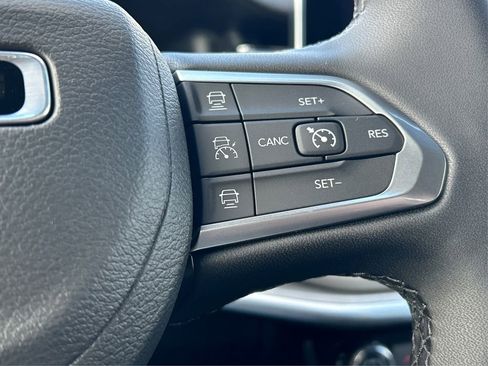 New 2026 Jeep Compass Limited image 34