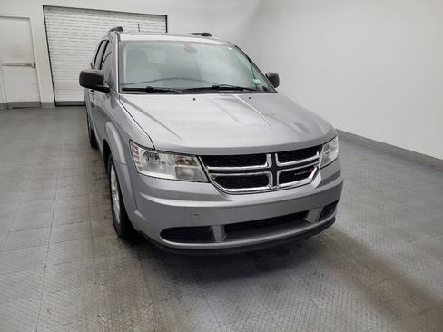 Used 2020 Dodge Journey SE w/ SE Popular Equipment Group image 14