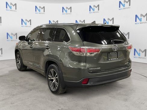 Used 2016 Toyota Highlander XLE AWD/4WD image 3