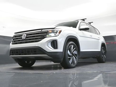 Used 2024 Volkswagen Atlas SE FWD image 32