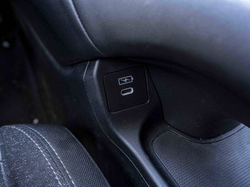 Used 2024 Honda HR-V LX image 28