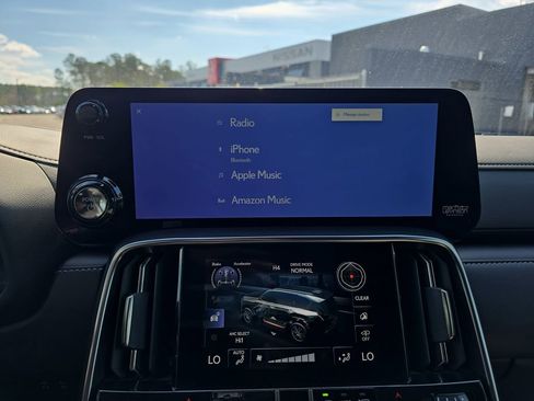 Used 2025 Lexus LX 700h Overtrail w/ Accessory Package (Z1) image 26