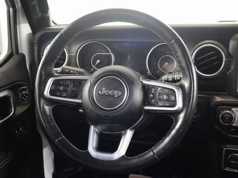 Used 2021 Jeep Wrangler Unlimited Sahara AWD/4WD image 15