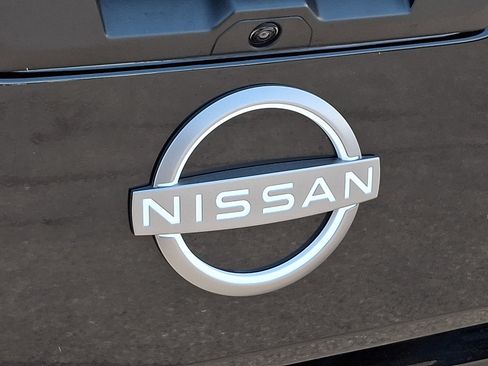 Certified 2024 Nissan Frontier SL w/ Technology Package AWD/4WD image 29