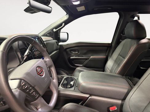 Used 2024 Nissan Titan PRO-4X w/ Pro-4x Convenience Package AWD/4WD image 10