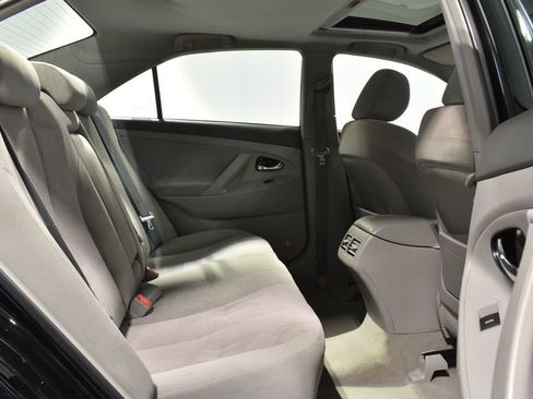 Used 2010 Toyota Camry Hybrid image 26