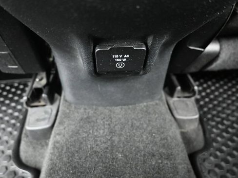 Used 2016 Jeep Cherokee Latitude w/ Safety/Convenience Group AWD/4WD image 31