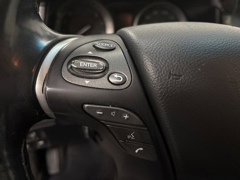 Used 2016 INFINITI Q70 L 3.7 w/ Deluxe Touring Package image 15