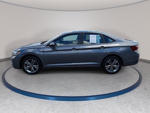 Used 2024 Volkswagen Jetta SE FWD image 8