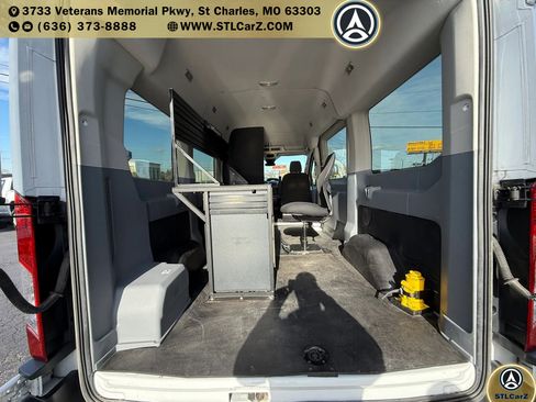 Used 2017 Ford Transit 150 XLT RWD image 10