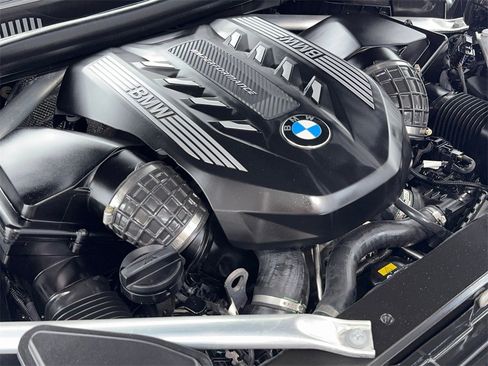 Used 2022 BMW X5 M50i image 61