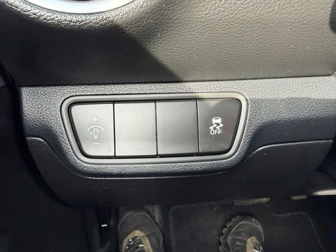 Used 2023 Kia Forte LXS image 17