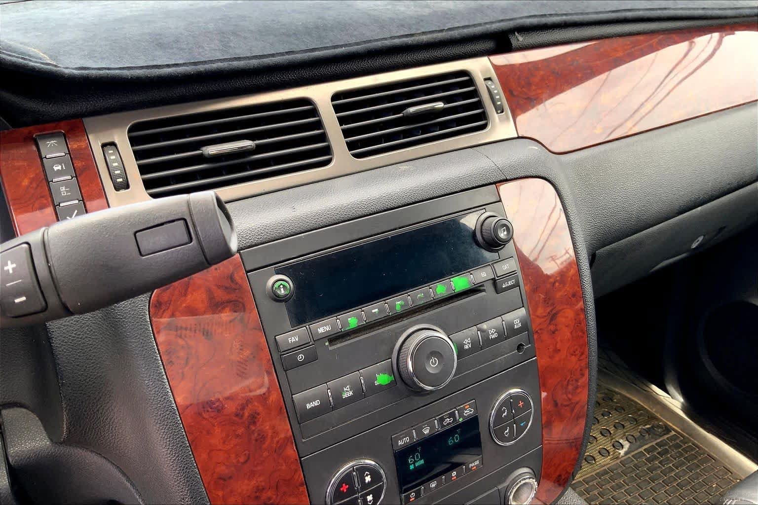 Used 2010 Chevrolet Avalanche LT RWD image 26