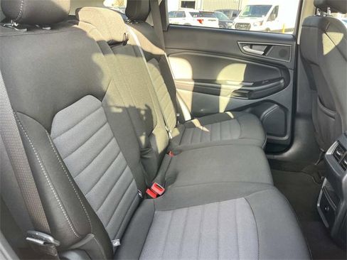Used 2023 Ford Edge SE image 22