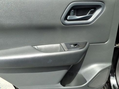 Used 2026 Nissan Rogue S FWD image 10