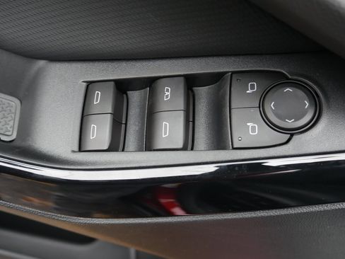 New 2026 Chevrolet Equinox LT image 30