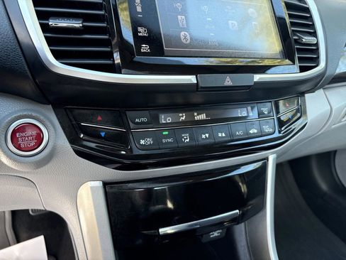 Used 2017 Honda Accord EX-L image 31