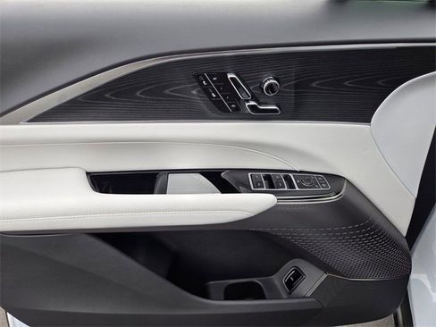 New 2026 Cadillac Lyriq Luxury image 18