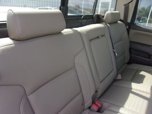 Used 2018 GMC Sierra 1500 SLT AWD/4WD image 16