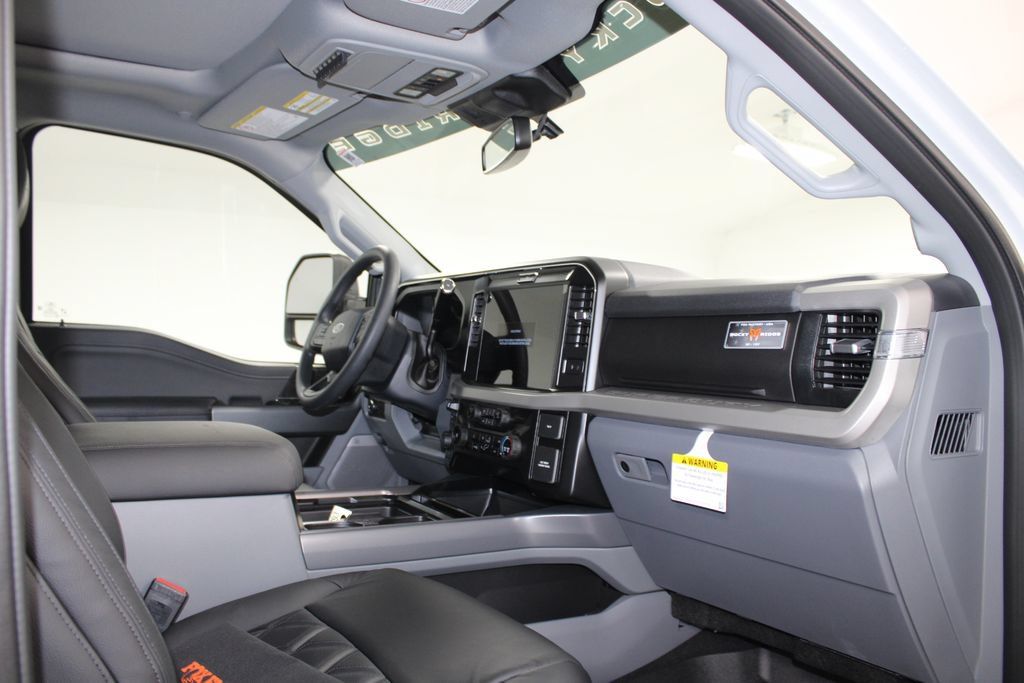New 2026 Ford F250 XLT w/ XLT Premium Package AWD/4WD image 29