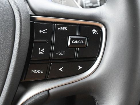 Used 2024 Lexus ES 350 w/ Premium Package image 8