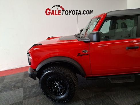 Used 2023 Ford Bronco Wildtrak image 5