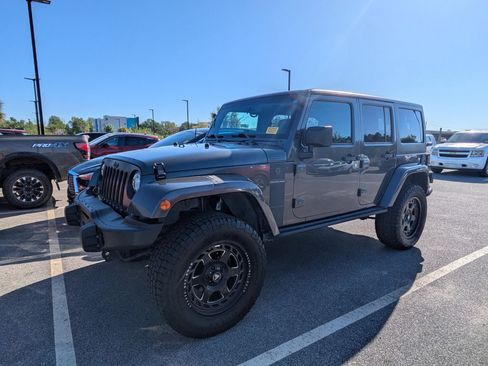 Used 2018 Jeep Wrangler Unlimited Sport image 4