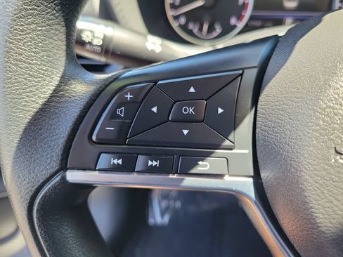 Used 2024 Nissan Sentra SV FWD image 5