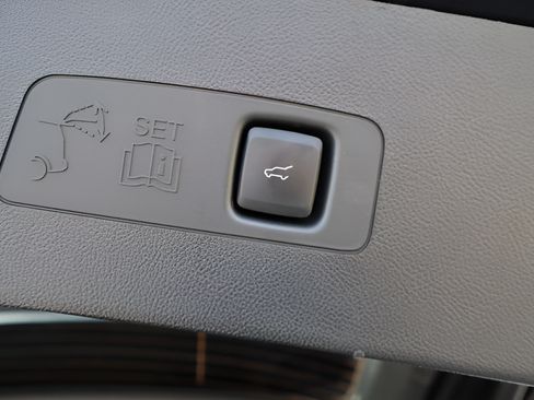 Used 2025 Lincoln Corsair Grand Touring w/ Equipment Group 301A AWD/4WD image 12