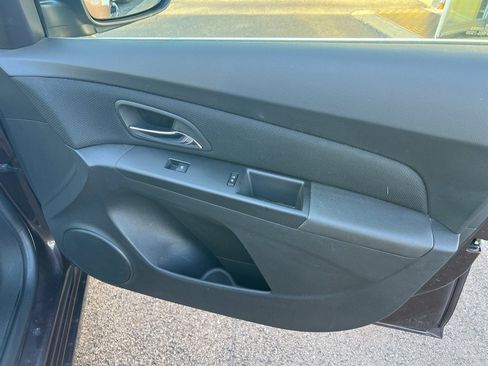 Used 2015 Chevrolet Cruze LT FWD image 24
