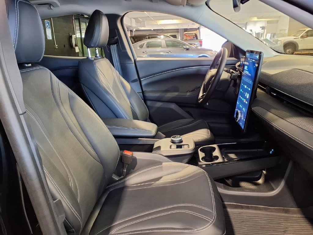 Used 2023 Ford Mustang Mach-E Premium RWD image 28
