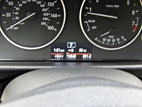 Used 2018 BMW 320i Sedan image 14