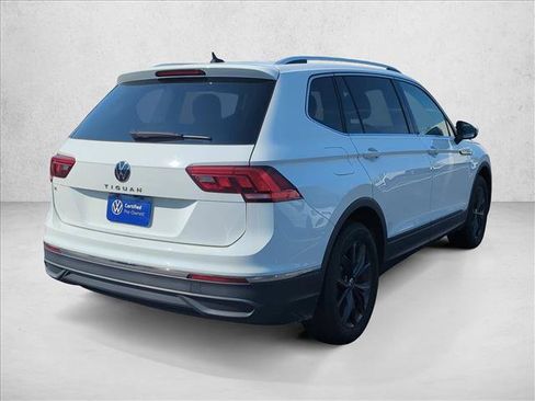 Used 2024 Volkswagen Tiguan SE FWD image 5