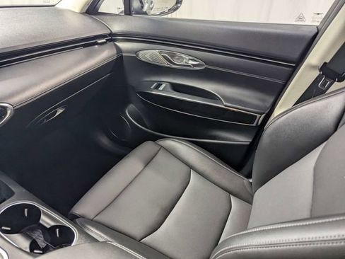 Used 2024 Genesis GV70 2.5T AWD/4WD image 8