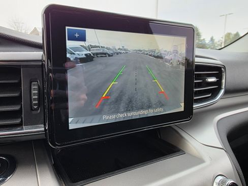 Certified 2022 Ford Explorer XLT w/ Equipment Group 202A image 20