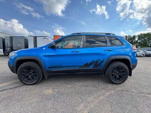 Used 2020 Jeep Cherokee Trailhawk w/ Cold Weather Group AWD/4WD image 4