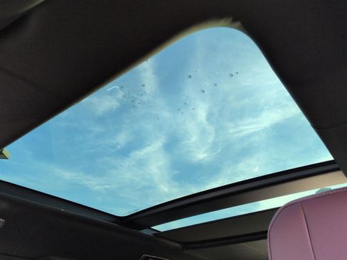 Certified 2023 Land Rover Range Rover Long Wheelbase Autobiography image 19